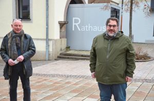 Erwin Feucht (links) und Alexander Maute sind federführend bei der Kundgebung für Zusammenhalt und Solidarität. Foto: Reich