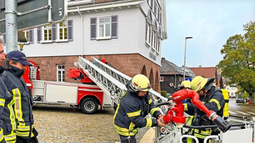 Die Drehleiter der Schömberger Feuerwehr soll durch eine neue ersetzt werden. Foto: Gemeinde Schömberg/Steffi Stocker