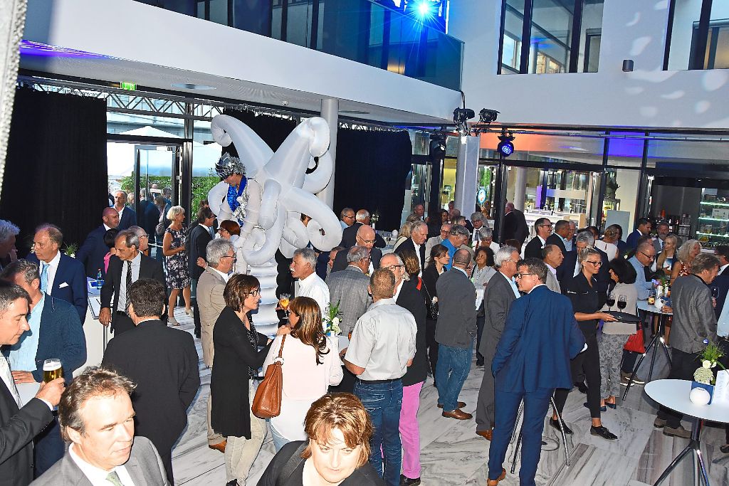 Partystimmung zum 150. Volksbank-Geburtstag – rund 300 Gäste feierten am Donnerstagabend mit. Fotos: Spitz