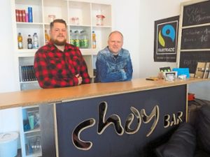 Fritz Brack (links) und Steffen Kaupp werden am Sonntag offiziell  als neue  Choy-Mitarbeiter begrüßt.   Foto: Selent-Witowski Foto: Schwarzwälder Bote