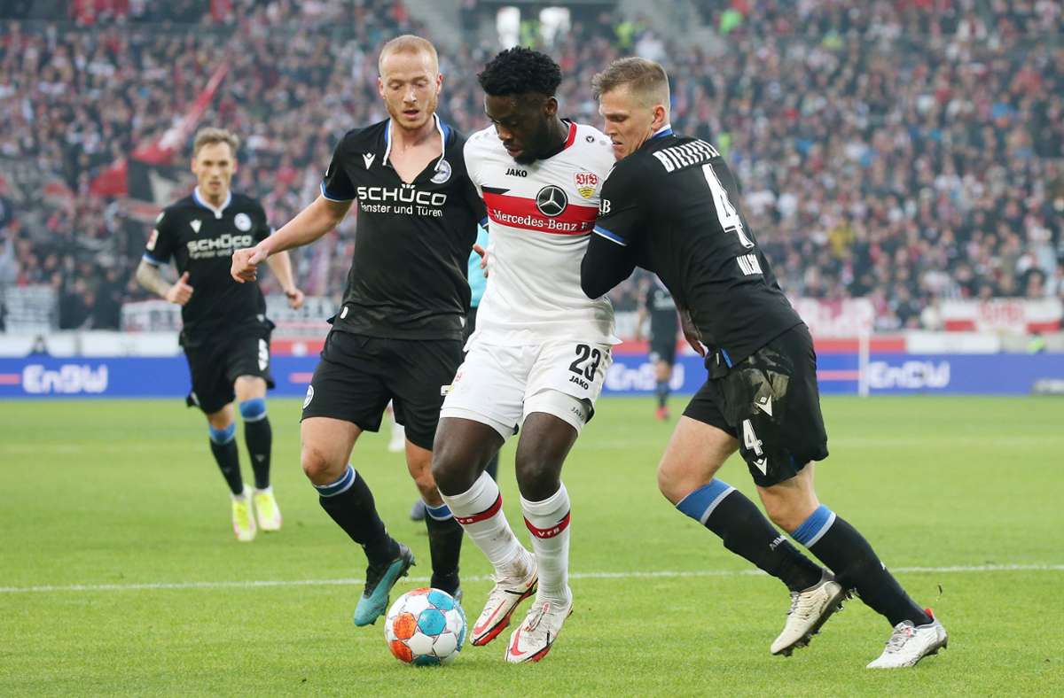 Für Orel Mangala und den VfB gab es gegen Bielefeld kein Durchkommen. Foto: Baumann/Alexander Keppler