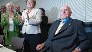 Warmer Empfang für Helmut Kohl 