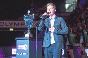 Einen großen Auftritt hatte Damiano Maiolini, als er in der Porsche Arena beim Final4 des DHB-Pokals die Nationalhymne singen durfte.  Foto: wolf-sportfoto.de