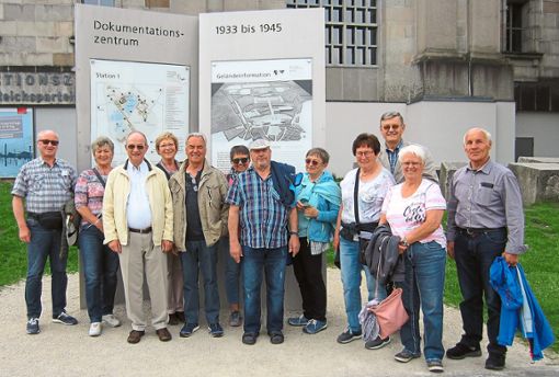 Die Gruppe aus Baiersbronn besuchte   auch das Dokumentationszentrum mit dem ehemaligen Reichsparteitagsgelände in Nürnberg.   Foto: Günther Foto: Schwarzwälder Bote