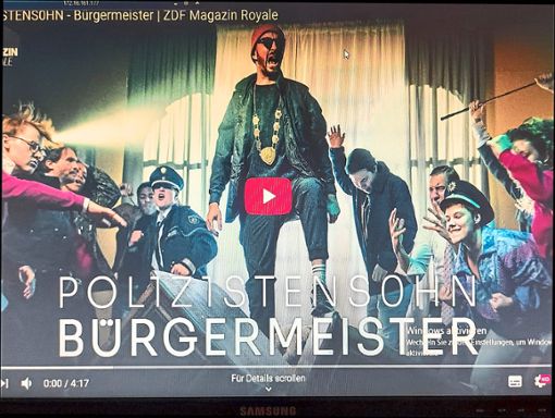 Mit einem Hauch von Anarchie übernimmt Böhmermann im Clip das Bürgermeisteramt.  Foto: Youtube/ZDF Neomagazin Royal