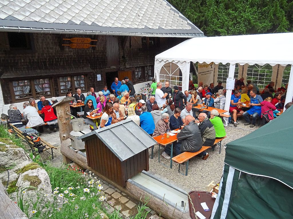 Villingen-Schwenningen: Ski-Club feiert bei schönem Spätsommerwetter