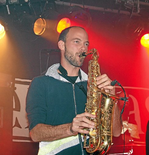 Das Saxofon – ein wichtiges Utensil bei der Reggae-Night in Bochingen. Foto: Danner Foto: Schwarzwälder-Bote