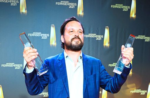 Glücklich: Sascha  Geršak. Der Balinger erhielt am Donnerstagabend den Deutschen Fernsehpreis als Bester Darsteller.  Foto: Kusch