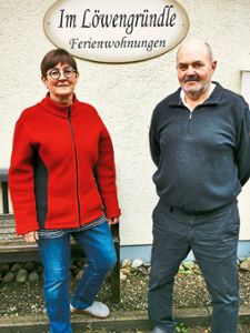 Ingeborg Wimmer und Wolfgang Wimmer blicken auf 30  Jahre als Vermieter von Ferienwohnungen.Foto: Schimkat Foto: Schwarzwälder Bote