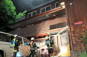 Im Juni 2022 brannte ein Nebengebäude des Haus Grezenbühl, ein Wohnheim für psychisch erkrankte Menschen, in Ehlenbogen. Der 24-jährige Verursacher des Brandes stand nun vor Gericht. Foto: Feuerwehr