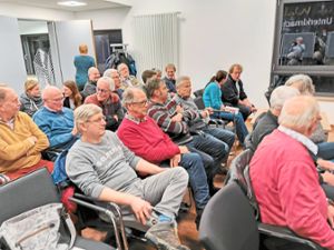 Gedanken über die digitale Zukunft  von Unterkirnach machten sich  Bürger  beim Diskussionsabend im Rathaus. Foto: Schimkat Foto: Schwarzwälder Bote