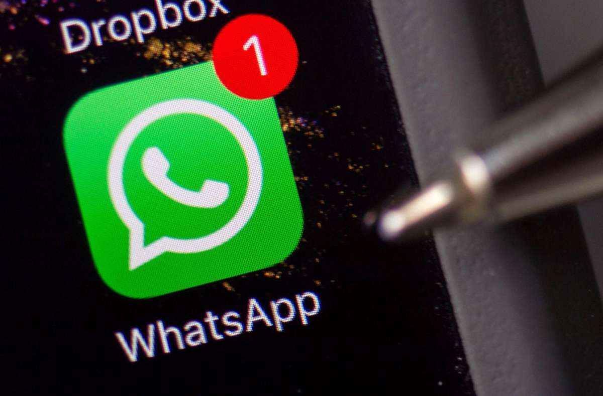 Mit Geldforderungen per Whatsapp hatten Betrüger wieder einmal Erfolg. Foto: Arno Burgi/dpa