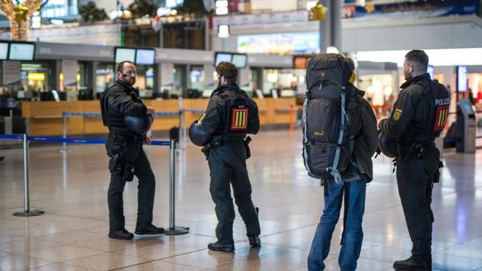 Razzien nach Spähversuchen am Stuttgarter Flughafen