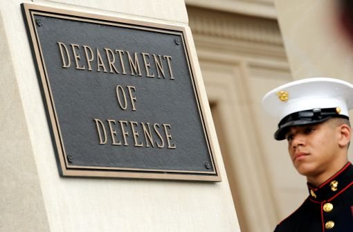 Der stellvertretende Verteidigungsminister William Lynn sagte bei der Vorstellung einer neuen Cyber-Abwehrstrategie am Donnerstag in Washington, 24.000 Dokumente seien bei dem Einbruch im März entwendet worden. Foto: dpa