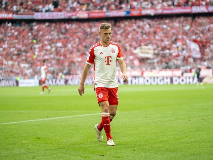 Leader aus Bösingen : Joshua Kimmichs Stuhl wackelt erstmals beim FC Bayern gewaltig