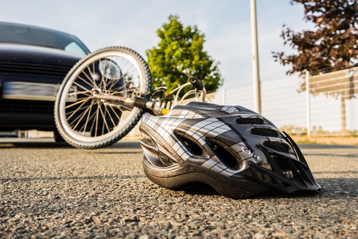 Unfall bei Rottenburg: Autofahrerin entdeckt schwer verletzte 14-Jährige