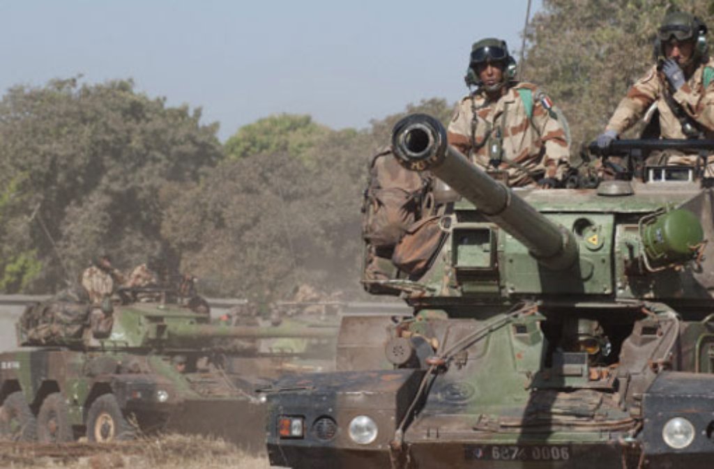 Französische Soldaten bei ihrem Einsatz in Mali. Einheiten der algerischen Armee stürmten am Samstag die Gasanlage bei In Amenas im Osten des Landes. Foto: dpa