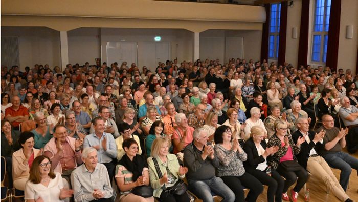 Kabarettabend im „Bärensaal“: Doris Reichenauer liefert Pointen im Minutentakt