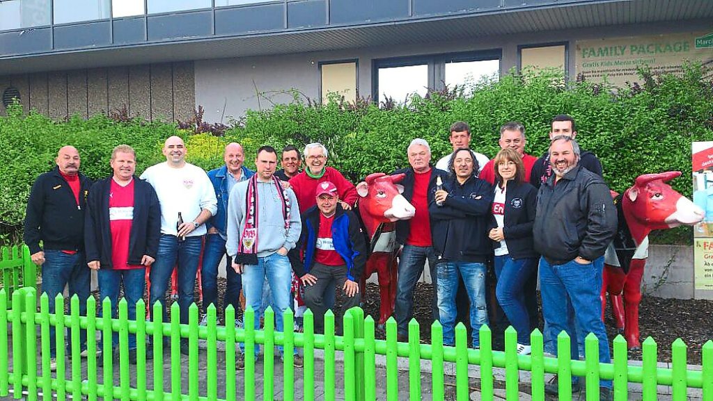 Die Mitglieder des VfB-Fanclubs Bravehearts Bualich freuen sich auf den Besuch des Bundesligatorhüters Sven Ulreich im DRK-Haus Neubulach.  Foto: Fanklub
