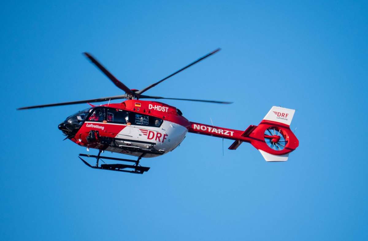 Ein Hubschrauber brachte den Schwerverletzten in eine Klinik. (Symbolfoto) Foto: Heidepriem