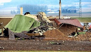 Völlig zertrümmert wurde die Biogasanlage in Riedlingen (Kreis Biberach) vor acht Jahren nach einer Explosion. Dabei entstand ein Sachschaden von etwa einer Million Euro. Die Anlagen werden heute stärker auf Sicherheit überprüft. Foto: Warnack