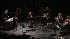 Das Ensemble Apparat beim Eröffnungskonzert. Foto: Reiner Pfisterer/Eclat