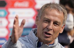 VfB-Legende Jürgen Klinsmann trainiert Sükorea. Foto: dpa/Lee Jin-man