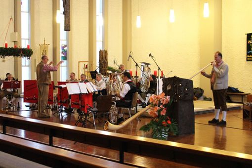 Seltene klangliche Kostbarkeiten bekamen die Konzertbesucher in Heilig-Kreuz zu hören. Foto: Bender Foto: Schwarzwälder Bote