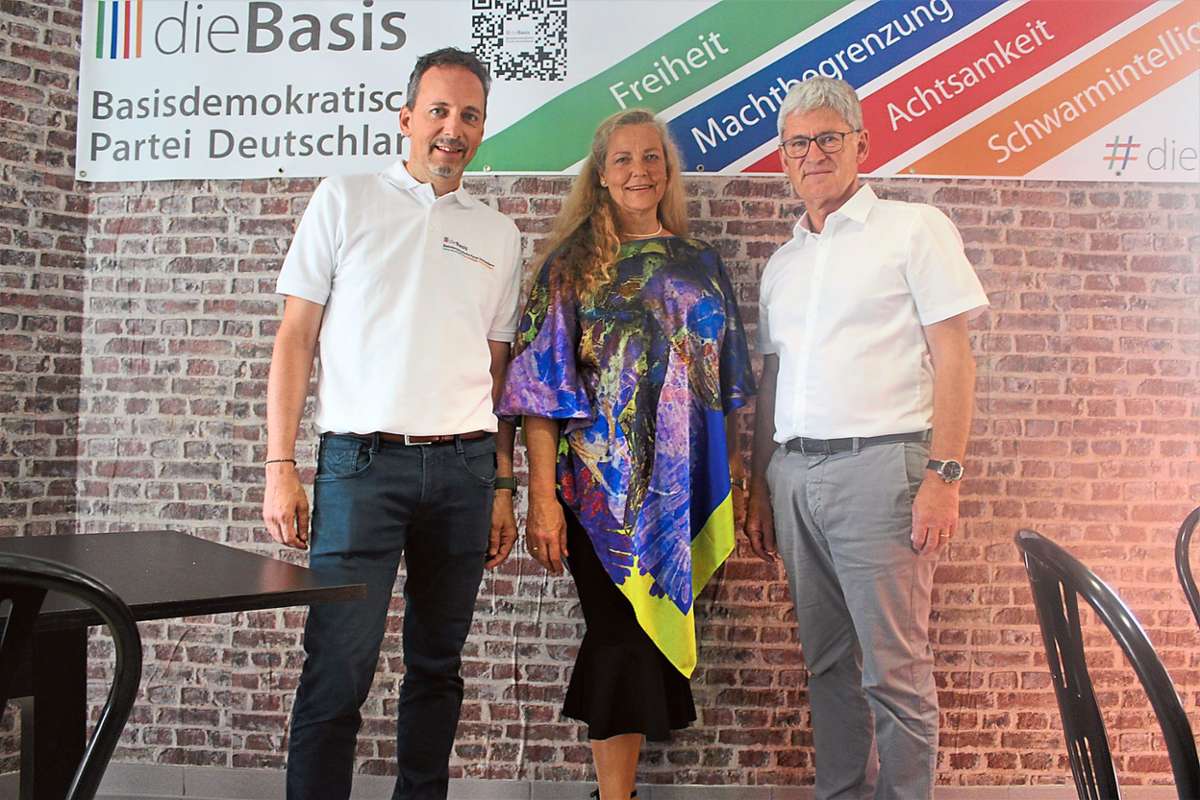 Vertreter der Basis (von links): Volker Beil, Marianne Müller und Peter Cleiss. Foto: Breisinger