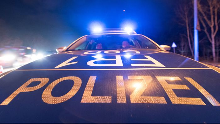 Verfolgungsjagd mit Polizei –  Frau rast alkoholisiert über die Autobahn