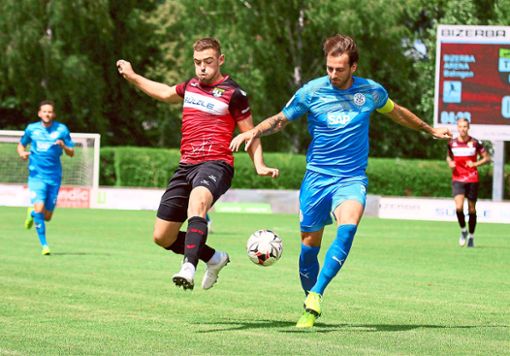 Nach der 1:3-Niederlage gegen Walldorf geht es für Hannes Scherer und die TSG Balingen heute Abend im Gastspiel beim FSV Mainz II darum, die ersten Punkte auf das Konto zu bringen.  Foto: Kara