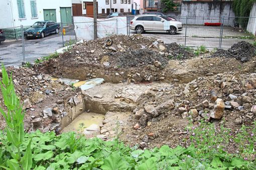An der Rabenstraße sind nun jahrhundertealte Mauerreste gefunden worden. Foto: Huger