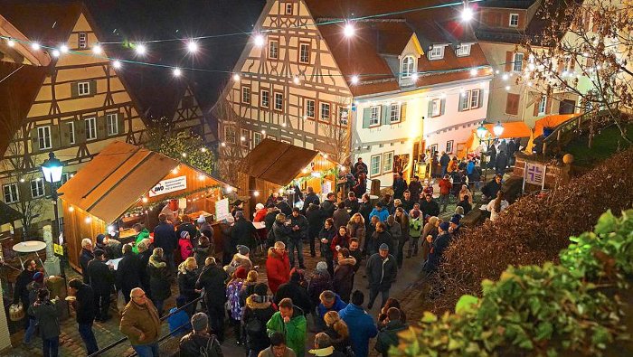 Weihnachtsmarkt entfaltet Zauber in den Altstadt-Gassen  