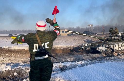 Die russischen Streitkräfte kehren zu ihren Heimatstandorten zurück. Foto: dpa/Uncredited