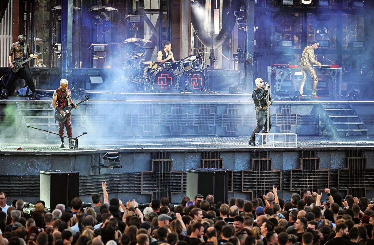 50 000 Menschen sind am Freitagabend zum Rammstein-Konzert gekommen. Foto: Lichtgut/Max Kovalenko