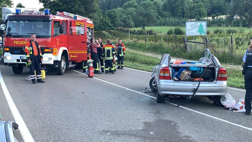 Balingen/Albstadt: B 463 nach schwerem Unfall voll gesperrt