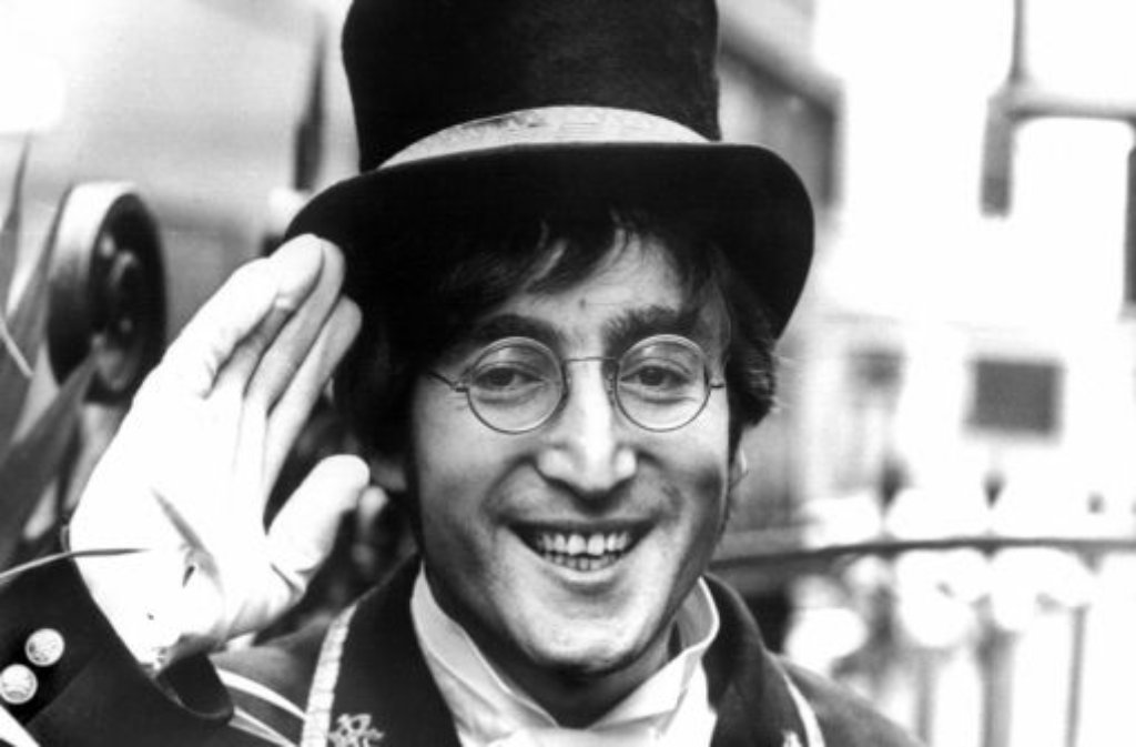 22 Jahre nachdem der Musiker John Lennon vor seinem Haus in New York erschossen wurde, benannte seine Heimatstadt Liverpool den Flughafen nach dem legendären Beatle.