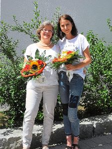 Abschied für Claudia Ott (links) und Yvonne Voelkel vom Pflegehaus am Eschachpark.  Foto: Bantle Foto: Schwarzwälder-Bote