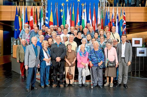 Die Gruppe mit dem Europaabgeordneten Daniel Caspary (rechts) im EU-Parlament in Straßburg. Foto: Europäische Union Foto: Schwarzwälder Bote