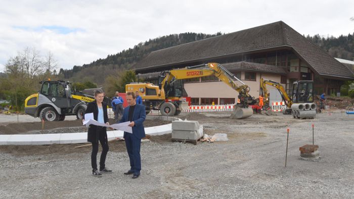 Bauarbeiten am Kreisverkehr in Oberndorf schreiten voran