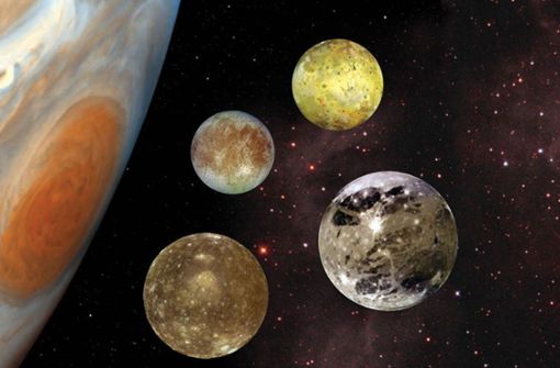 Im Jahr 1610 entdeckte der italienische Gelehrte Galileo Galilei die vier großen Monde Io (oben rechts), Europa (oben links), Ganymed (unten links) und Kallisto (unten rechts), die deshalb auch als Galileische Monde bezeichnet werden. Foto: Nasa/JPL-Caltech