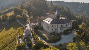 Wohnen wie  die Markgrafen von Baden  –  Schloss Eberstein zu verkaufen