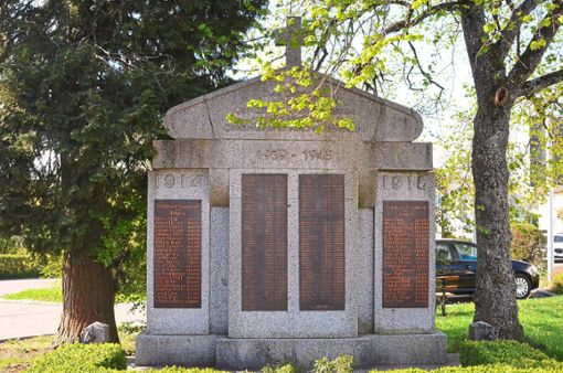 Das Kriegerdenkmal erinnert an die vielen gefallenen und vermissten Soldaten aus Hardt. Foto: Dold Foto: Schwarzwälder Bote