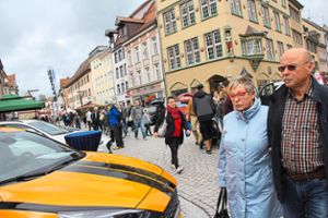 Das Herbstfest des GVO mit der Autoschau des Schwarzwälder Boten ist in jedem Jahr ein Besuchermagnet für die historische Villinger Innenstadt. Foto: Heinig