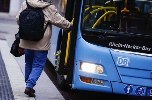 Ab dem 1. Januar 2022 dürfen in Walldorf alle Fahrgäste kostenlos in Bussen mitfahren. Foto: dpa/Uwe Anspach