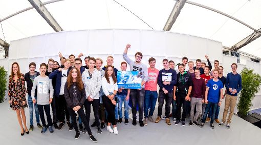 Mit dem Gutschein für einen Tag im Europa-Park kommen die EHG-Schüler vom FutureDay zurück.  Foto:EHG Foto: Schwarzwälder-Bote