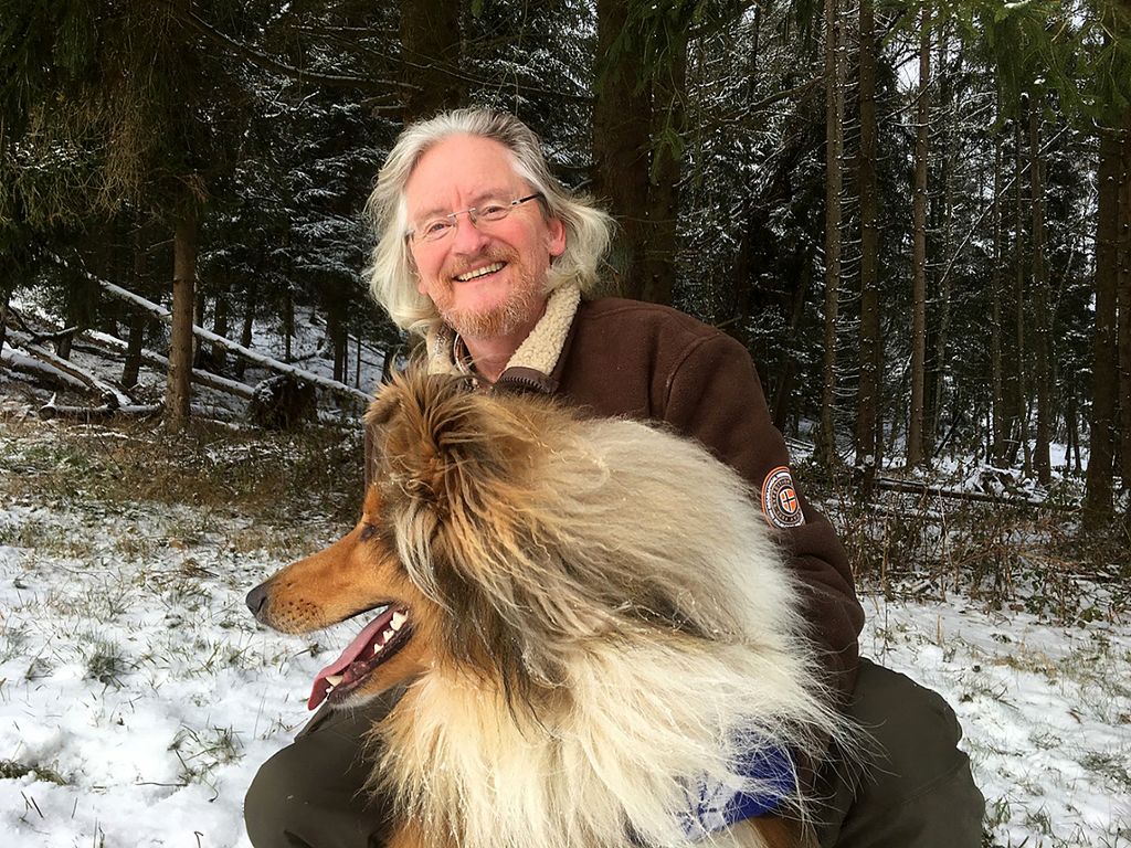 Wolfgang Epple mit seinem Hund Duke. Foto: Epple