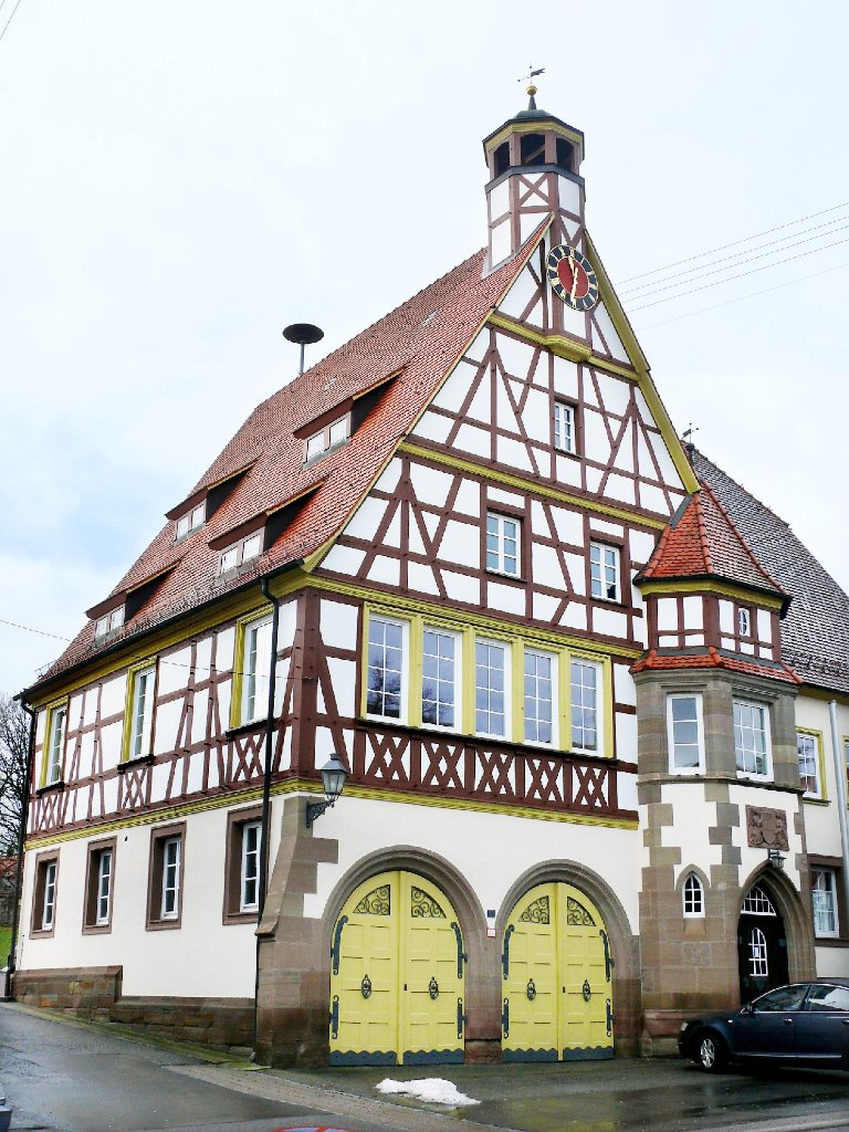 Das Rathaus soll in Zukunft nicht nur ansprechend aussehen, sondern dank einer Art Heimatmuseum auch für die Binsdorfer Einwohner identitätsstiftend wirken. Fotos: Schnurr