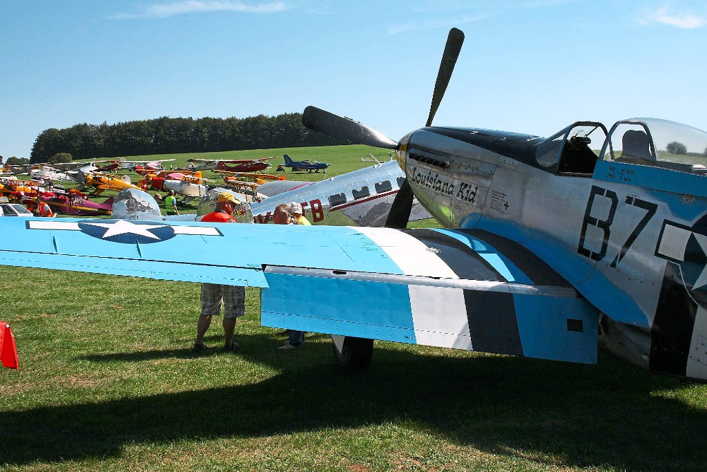 Flugzeuge, wohin man schaut: Schätze der Luftfahrt und eine faszinierende Atmosphäre erlebten die Besucher beim Flugplatzfest des Luftsportvereins Degerfeld.