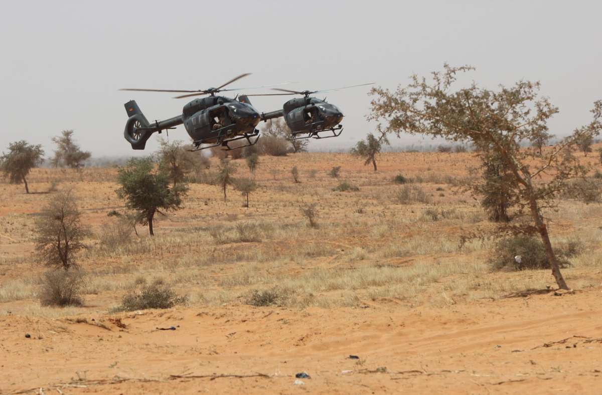 Deutsche Spezialkräfte-Hubschrauber während einer Übung bei Tahoua im Niger. Foto: StN/Christoph Reisinger